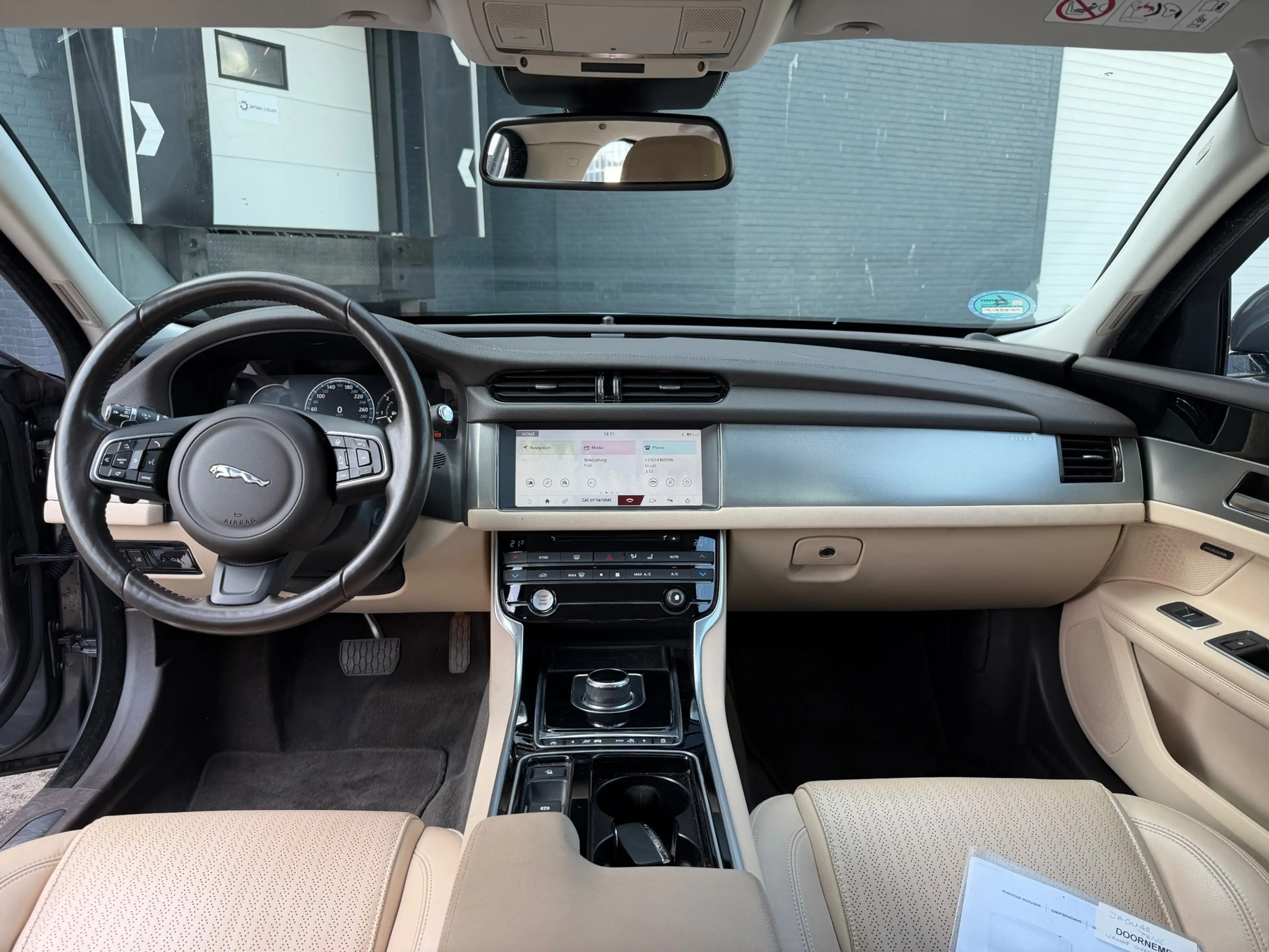 Jaguar XF 2.0d Portfolio DEALERONDERHOUDEN/MERIDIAN/LEDER/CA — photo 12