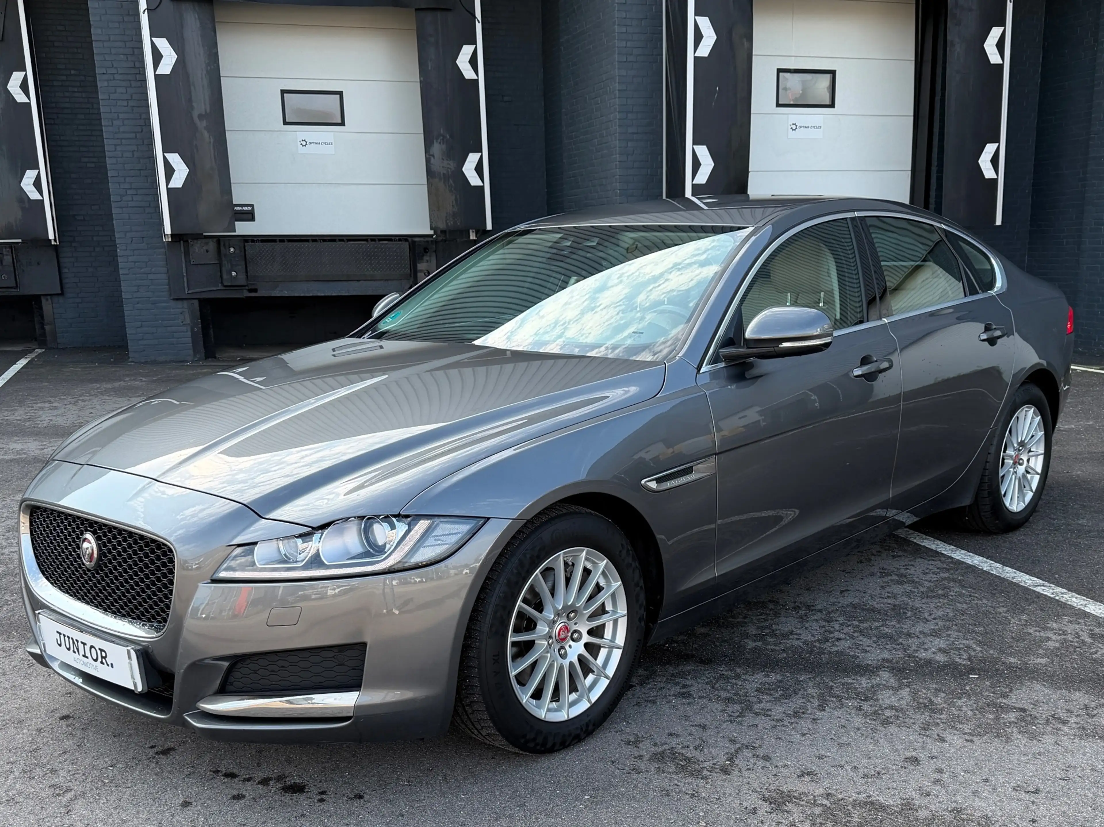 Jaguar XF 2.0d Portfolio DEALERONDERHOUDEN/MERIDIAN/LEDER/CA — photo 2