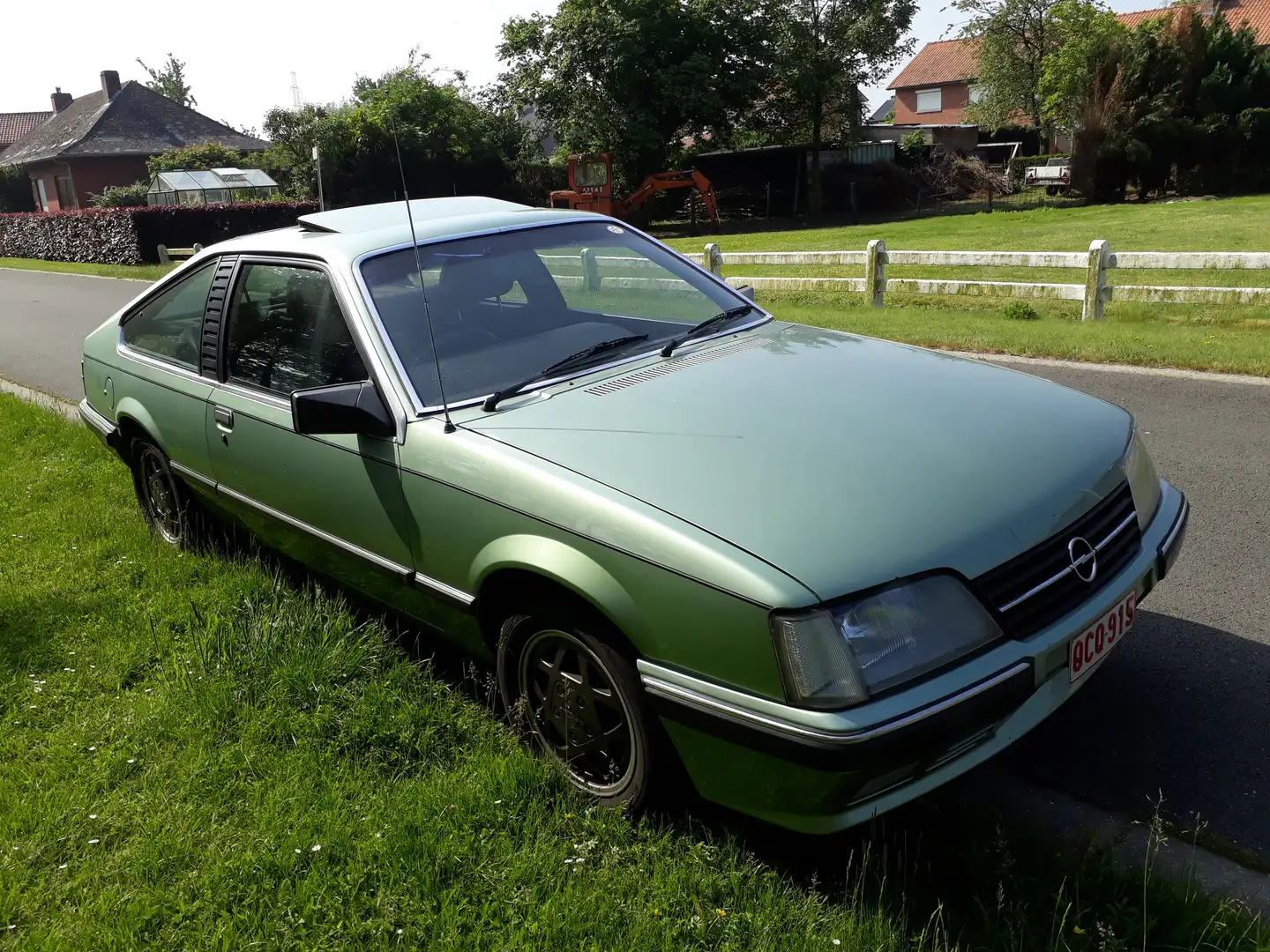 Oldtimer Opel monza 3.0 E Зелений - 2