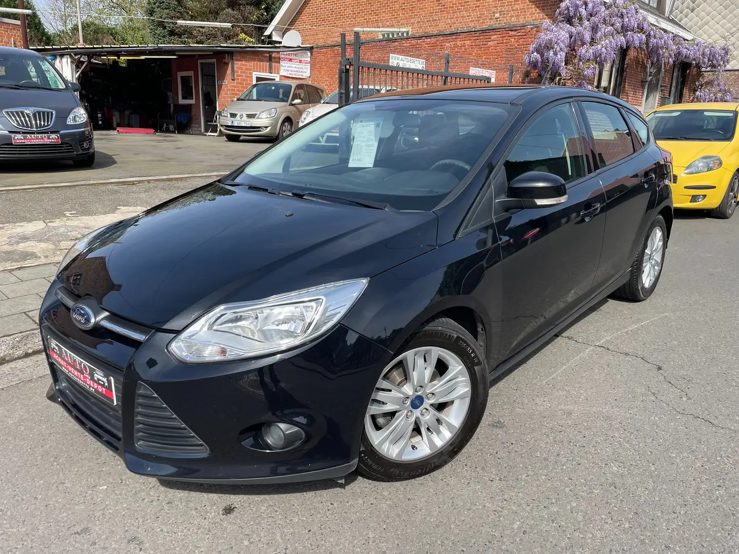 Ford Focus 1.0 EcoBoost ECOnetic 92(125) KW(HP) GAR.1AN Noir - 1