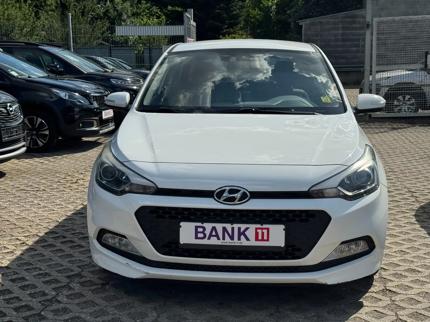 Hyundai i20 1,2i*Klima*Euro 6* Weiß - 2