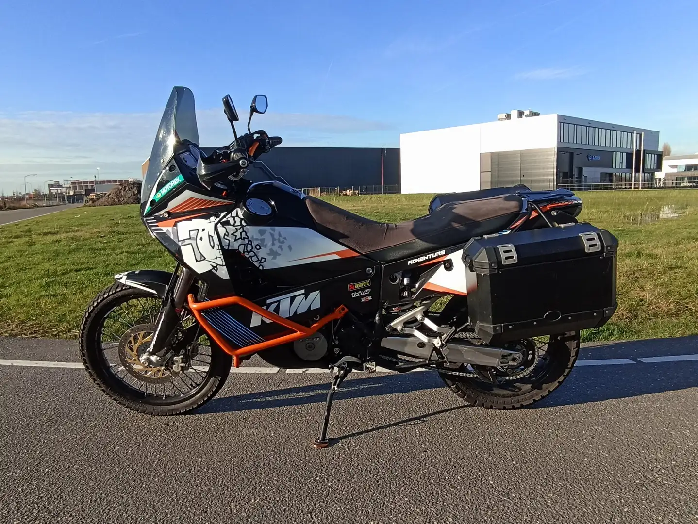 KTM 950 Adventure Black - 2