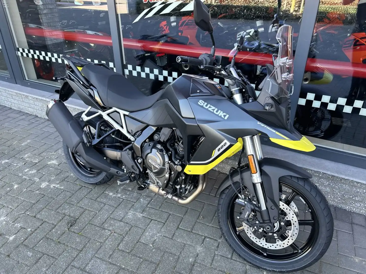 Suzuki V-Strom 800 - 2