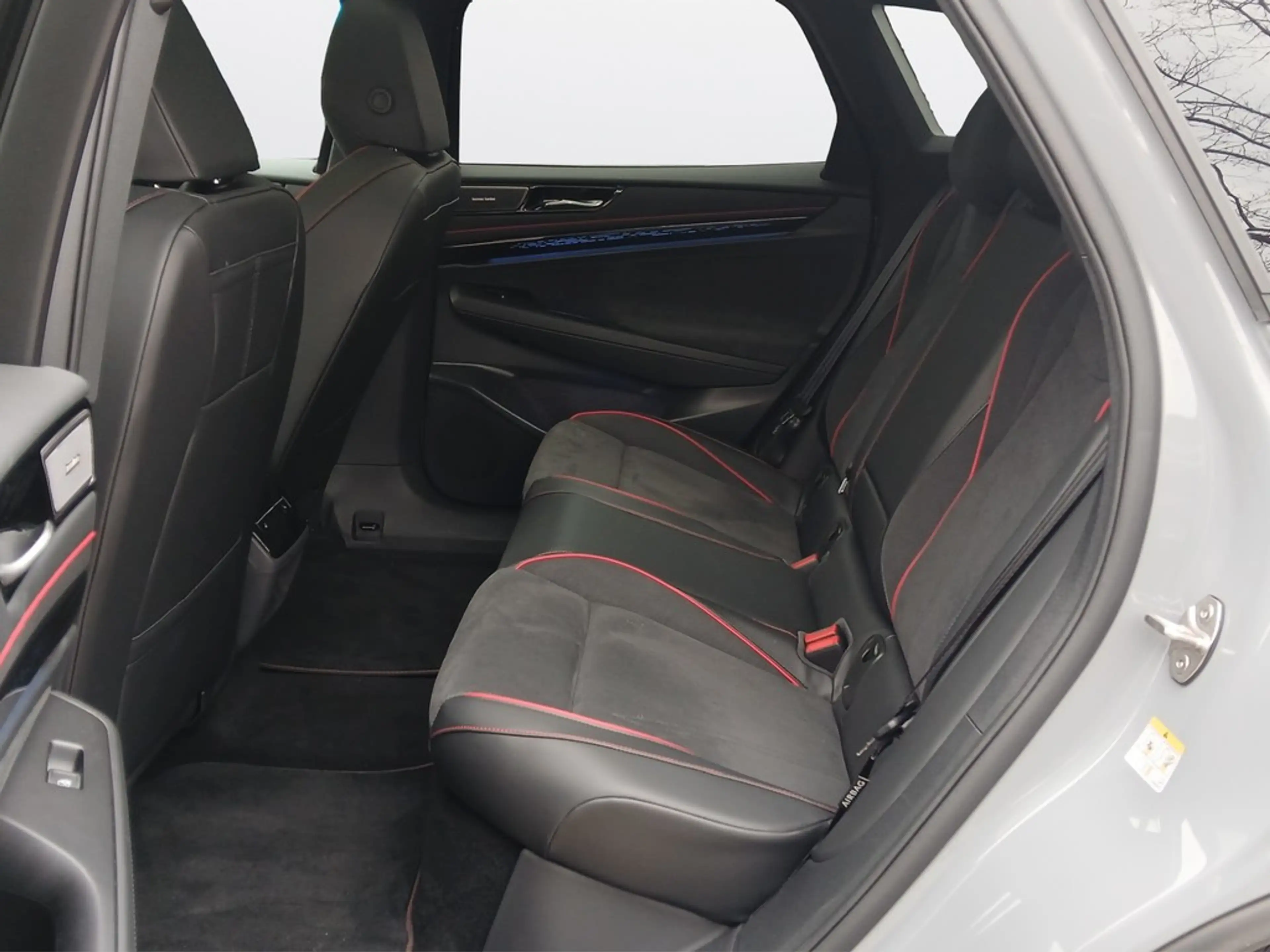 Volkswagen ID.7 Tourer GTX 4MOTION 250 kW (340 PS) — photo 12