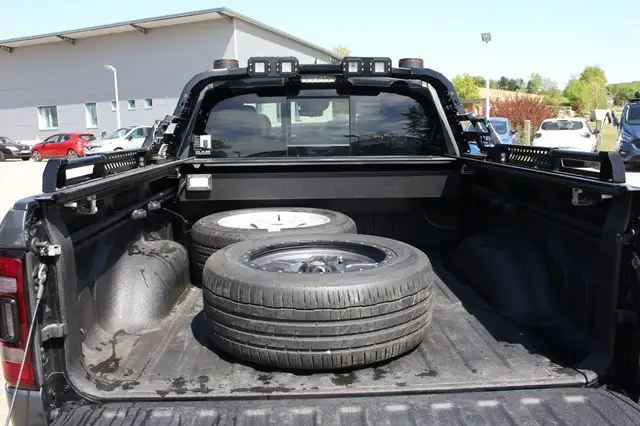 Dodge RAM 1500 LIMITED Night Crew Cab Ansicht 9