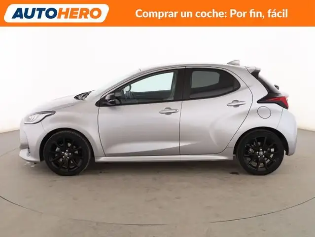 Toyota Yaris view 3