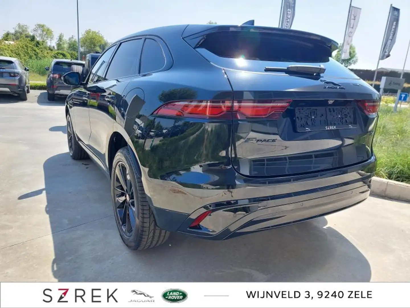 Jaguar F-Pace R-Dynamic SE P400e Noir - 2