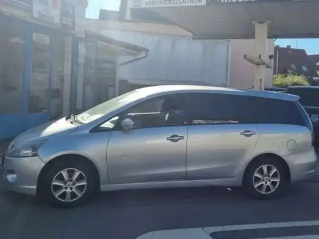 Mitsubishi Grandis 2.0 DI-D 6-Sitzer Intense AHK  7 Sitzer
