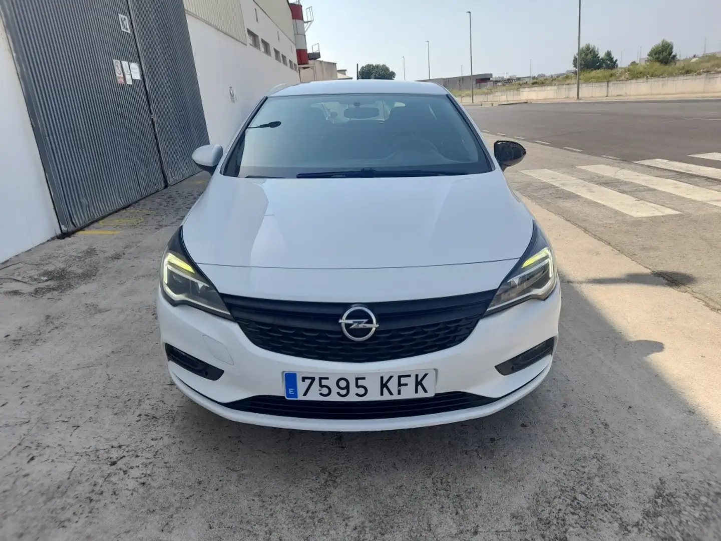 Opel Astra 1.6CDTi Business 110 Wit - 2