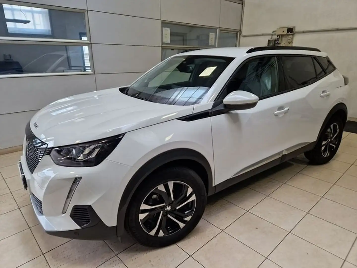 Peugeot 2008 PureTech 130 S&S Allure Pack Blanc - 2