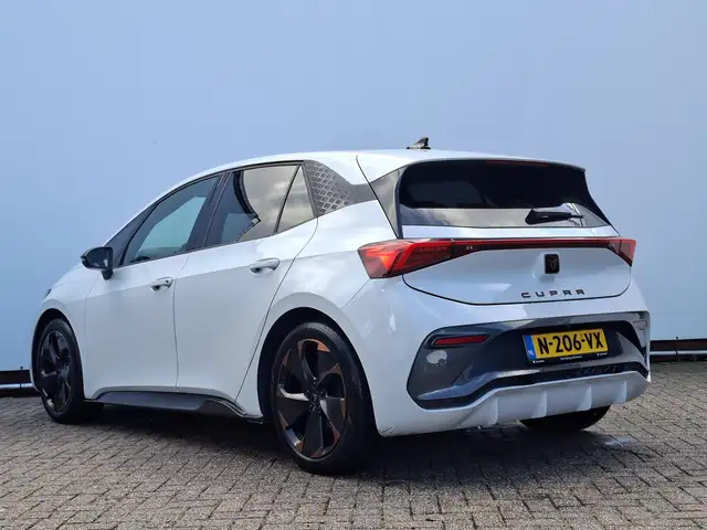 Cupra Born view 2