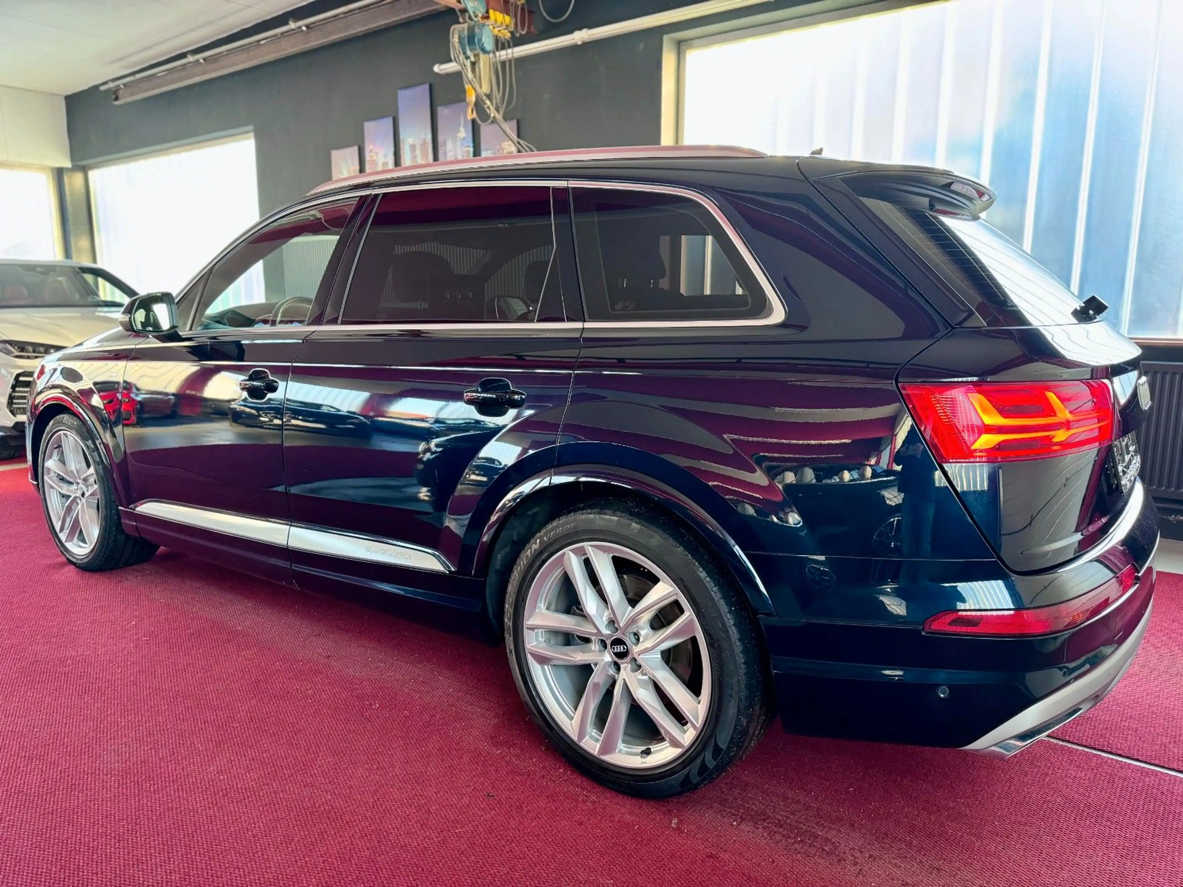 Audi Q7 3x S Line Luft Virtual 7 Sitze FondTV Pano 21 — photo 9