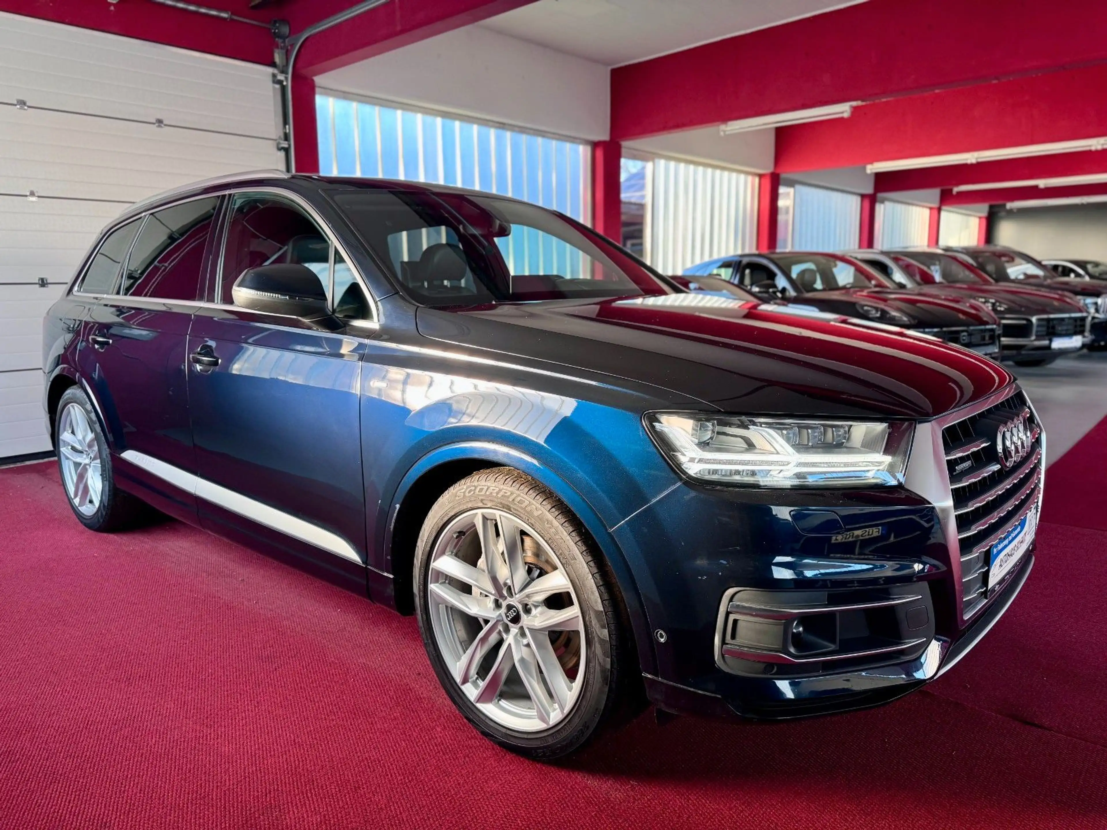 Audi Q7 3x S Line Luft Virtual 7 Sitze FondTV Pano 21 — photo 2