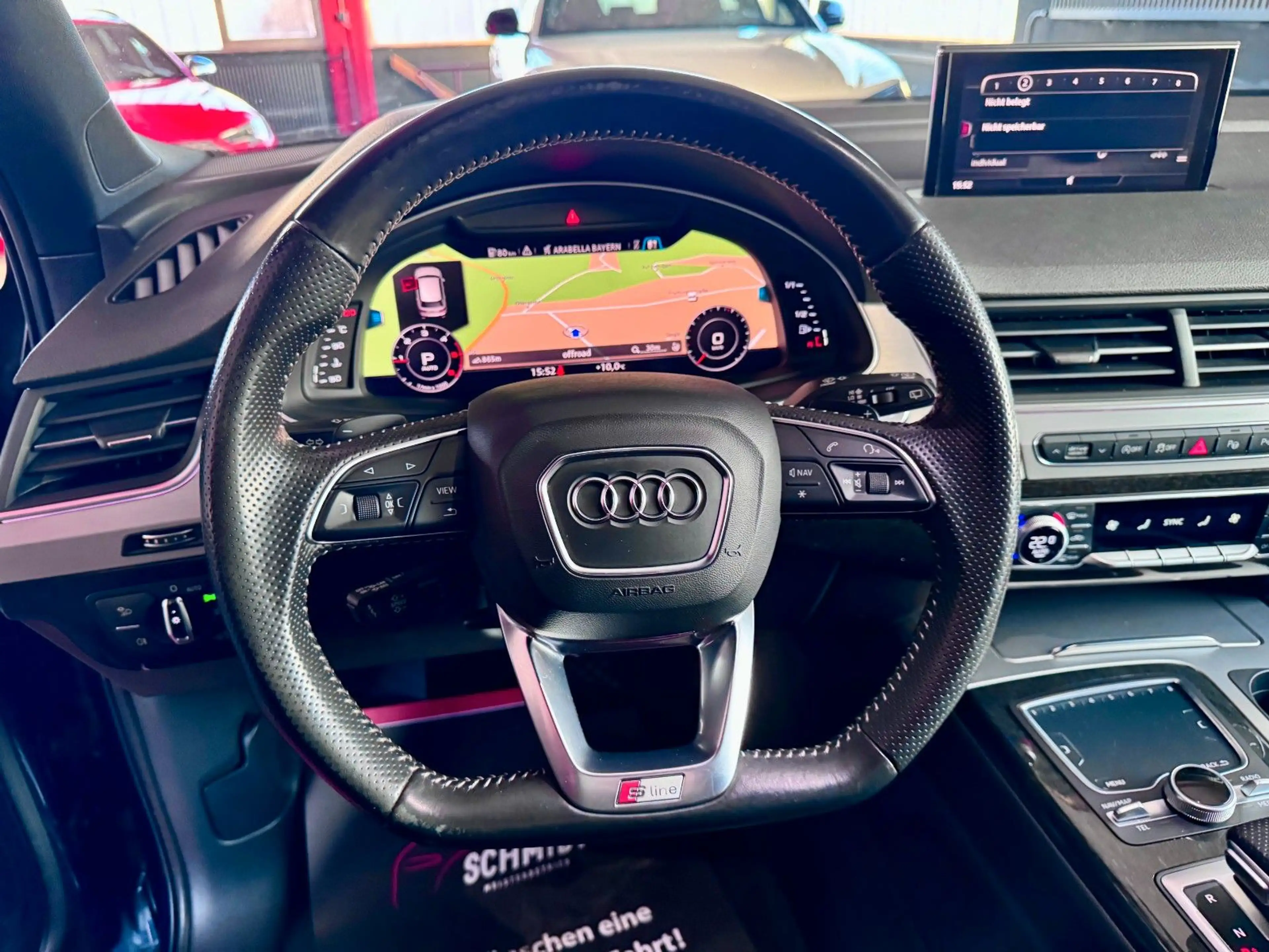 Audi Q7 3x S Line Luft Virtual 7 Sitze FondTV Pano 21 — photo 12