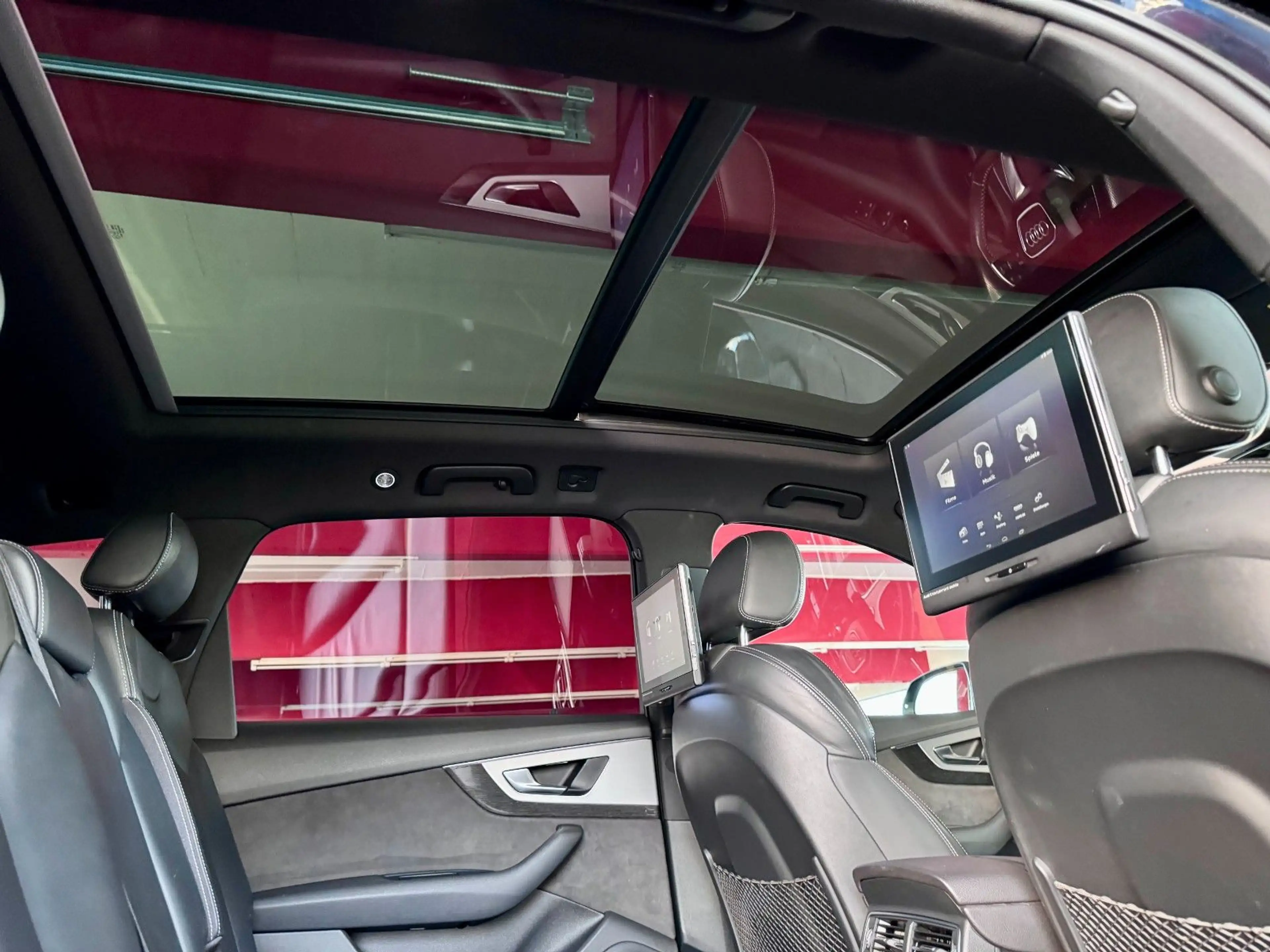 Audi Q7 3x S Line Luft Virtual 7 Sitze FondTV Pano 21 — photo 4