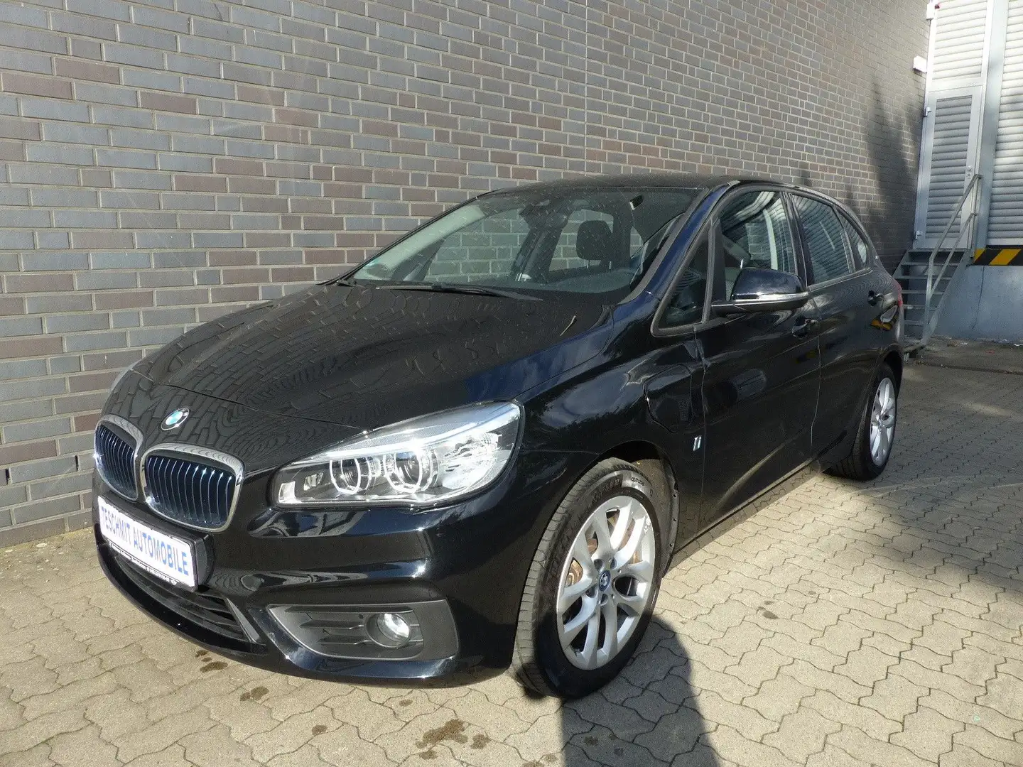 BMW 225 225xe Active Tourer Automatik/LED/Navi/2.Hand Schwarz - 2