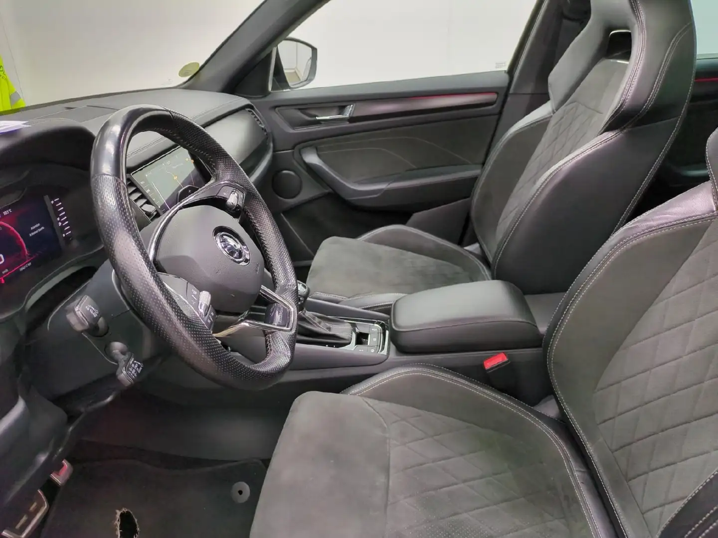 Skoda Kodiaq Kodiaq 2.0 TDI Evo 150 SCR DSG7 7pl Sportline Noir - 1