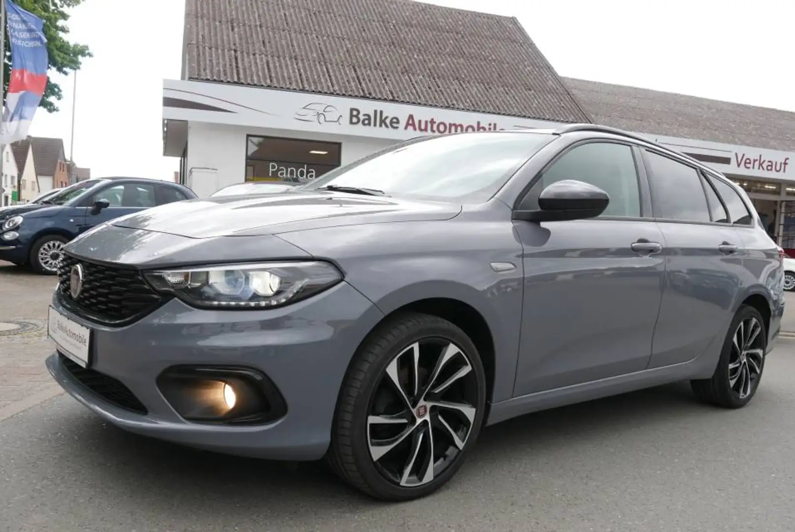 Fiat Tipo Kombi 1.4 T-Jet S-Design *VOLLAUSSTATTUNG!* Gris - 1