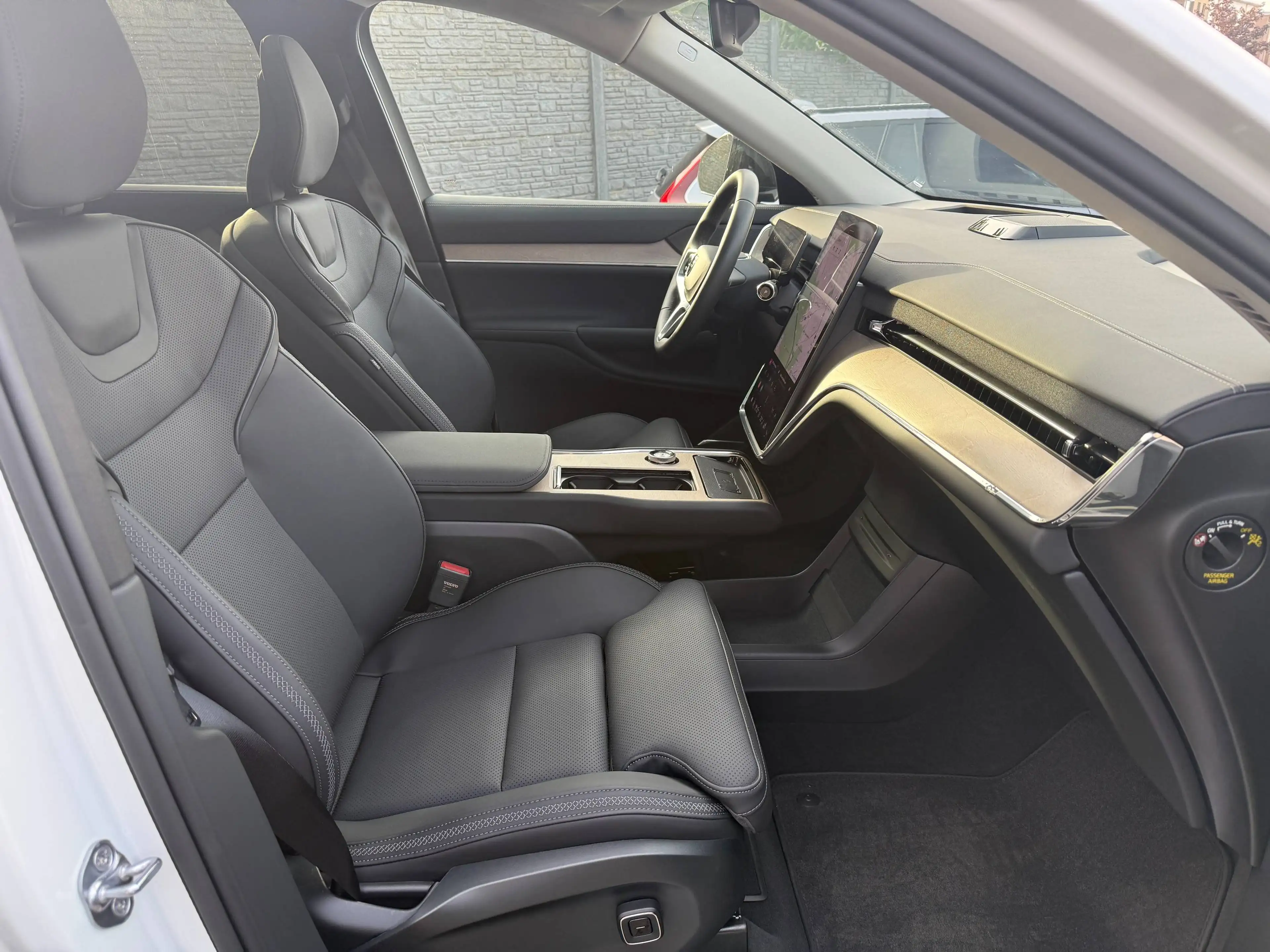 Volvo EX90 Twin Motor AWD Plus Executive — photo 3
