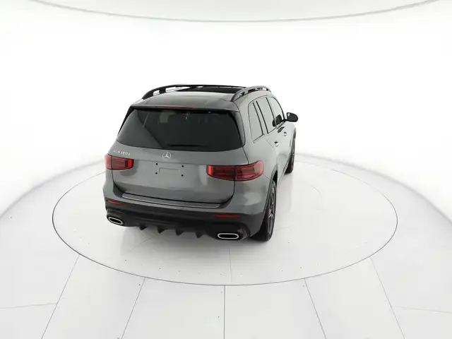 Mercedes-Benz GLB view 6