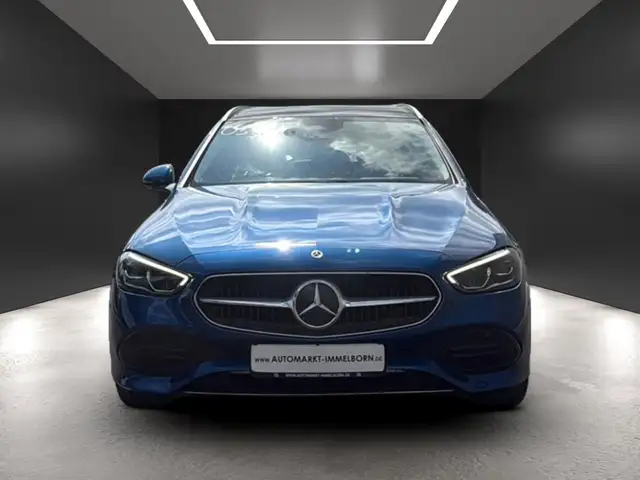 Mercedes-Benz C-Class view 9