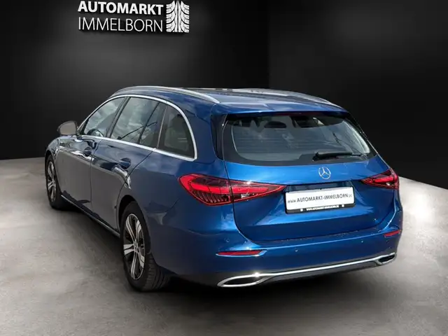 Mercedes-Benz C-Class view 5
