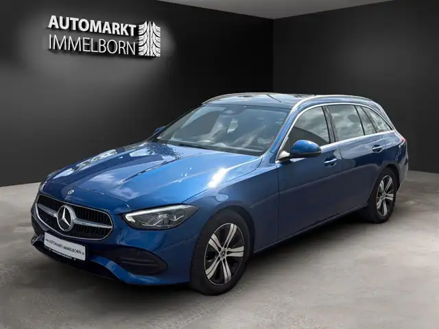 Mercedes-Benz C-Class view 4