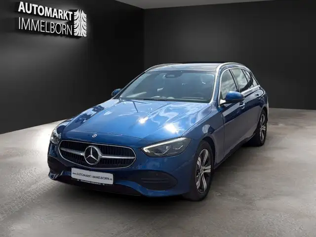 Mercedes-Benz C-Class view 3