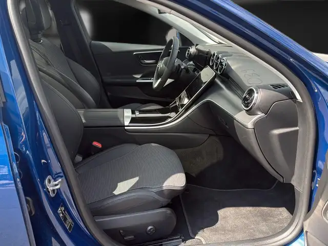 Mercedes-Benz C-Class view 15