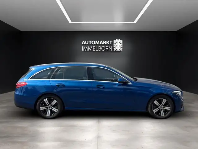 Mercedes-Benz C-Class view 11
