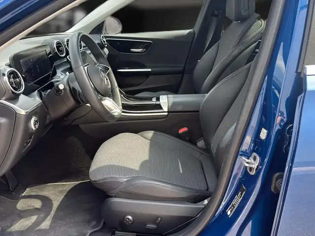 Mercedes-Benz C-Class view 14