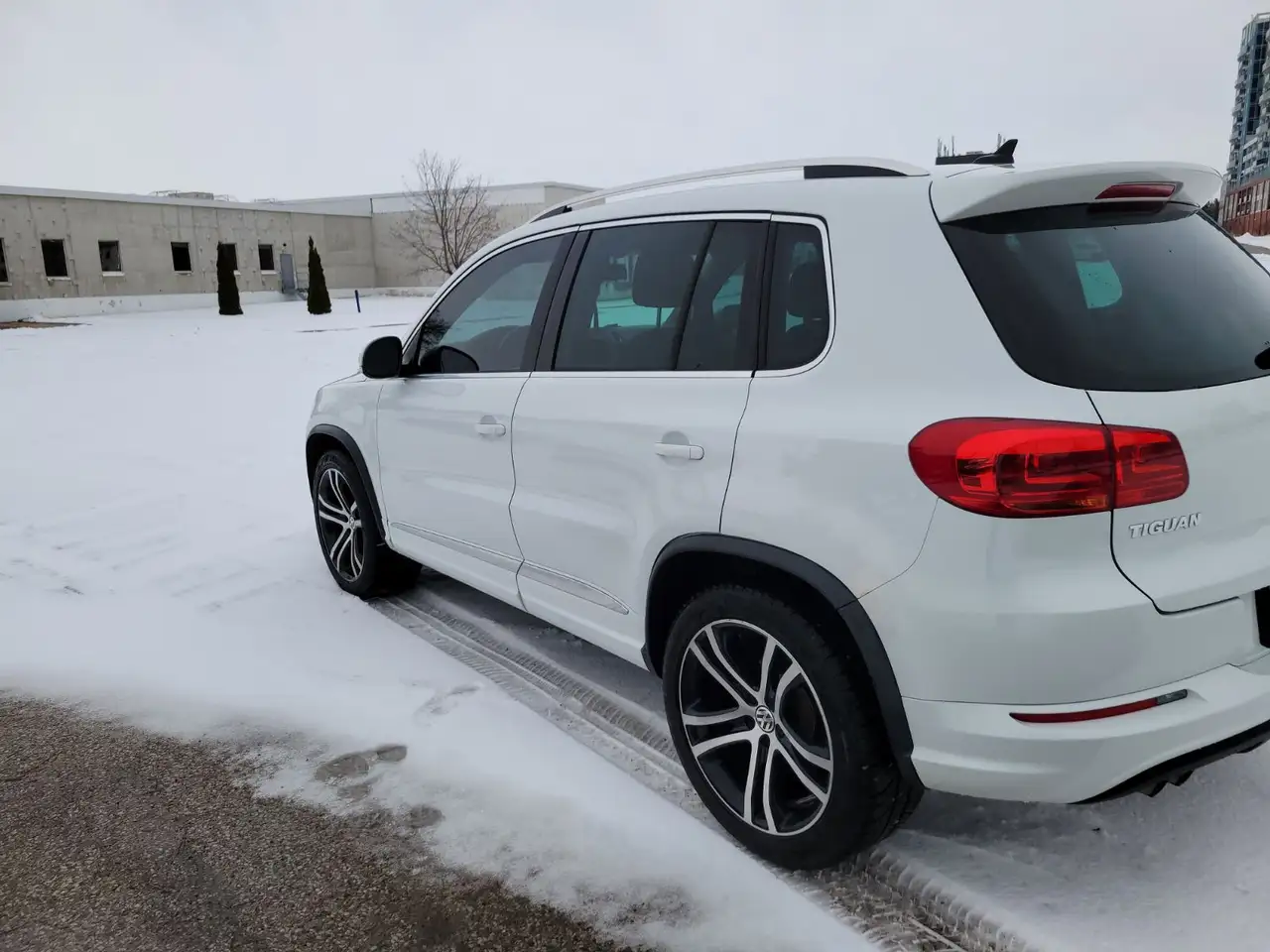 Volkswagen Tiguan снимка Volkswagen Tiguan