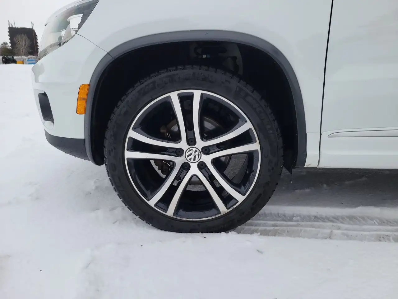 Volkswagen Tiguan снимка Volkswagen Tiguan