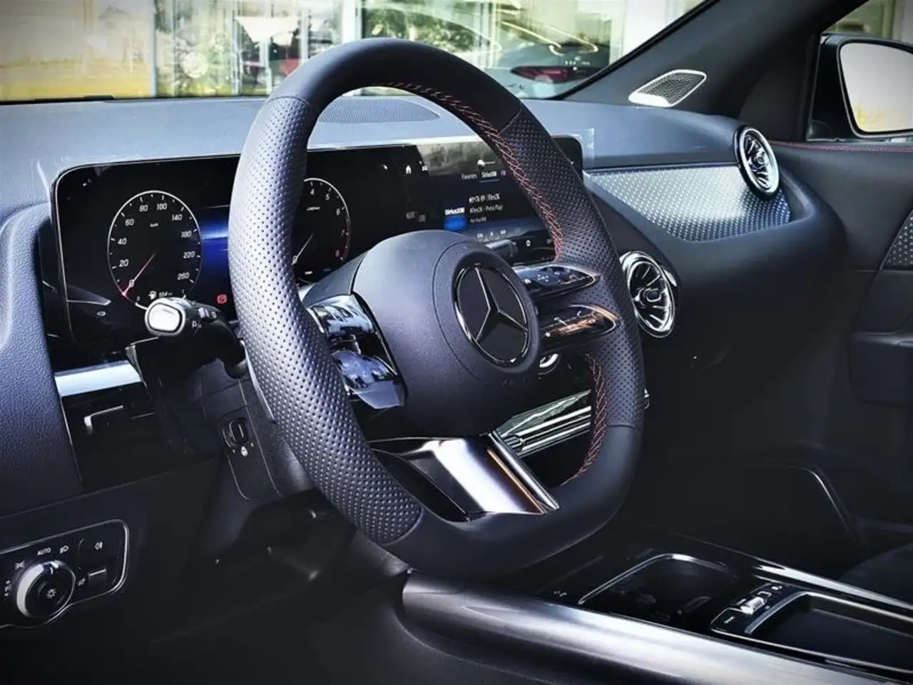 Mercedes-Benz GLA fotografie Mercedes-Benz GLA