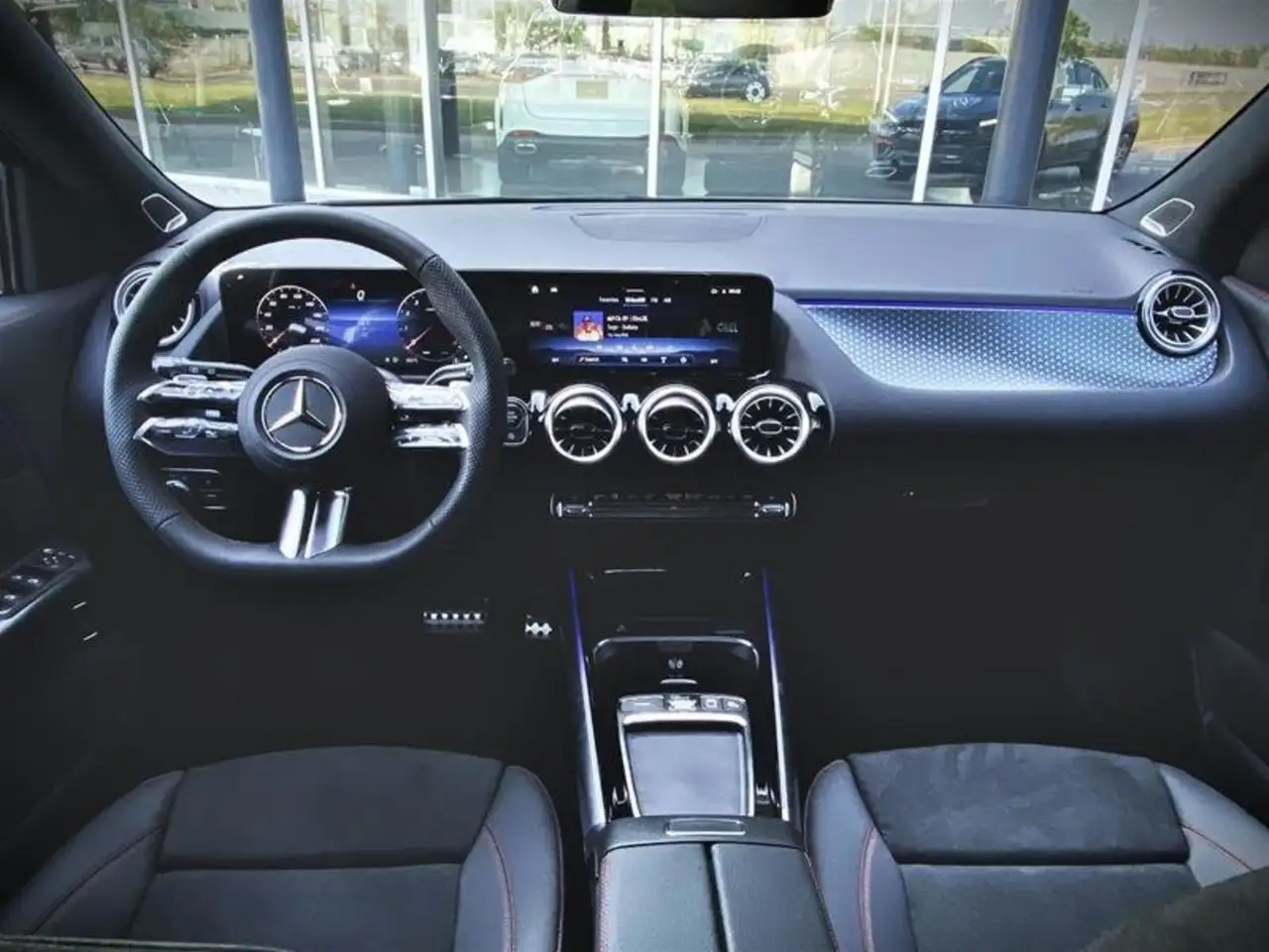 Mercedes-Benz GLA fotografie Mercedes-Benz GLA