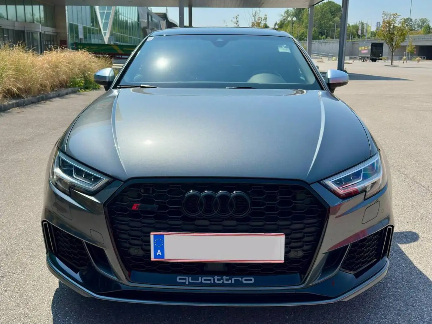 Audi RS3 RS3 SB 2,5 TFSI quattro S-tronic Grau - 1