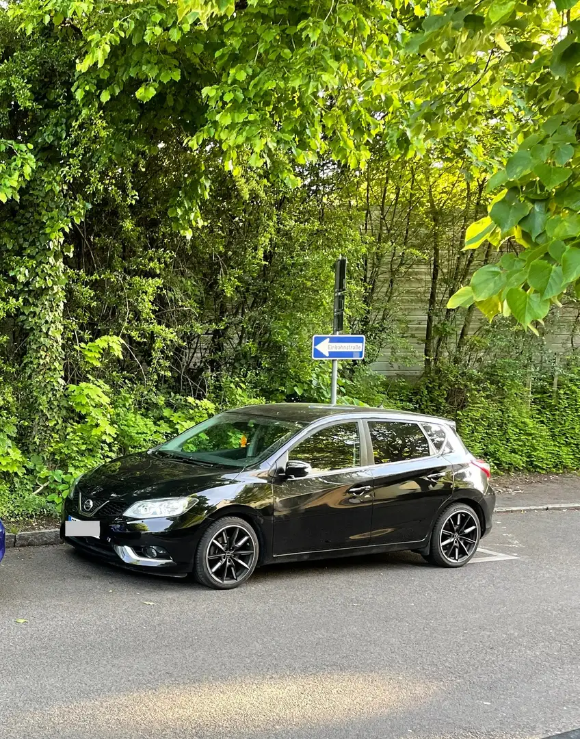 Nissan Pulsar Schwarz - 1