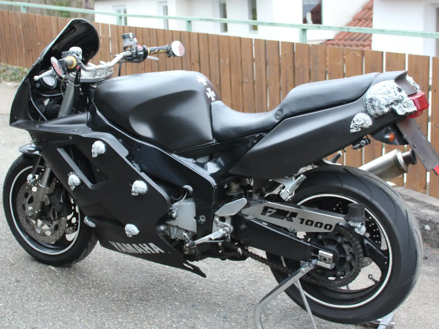 Yamaha FZR 1000 Sportler Noir - 1