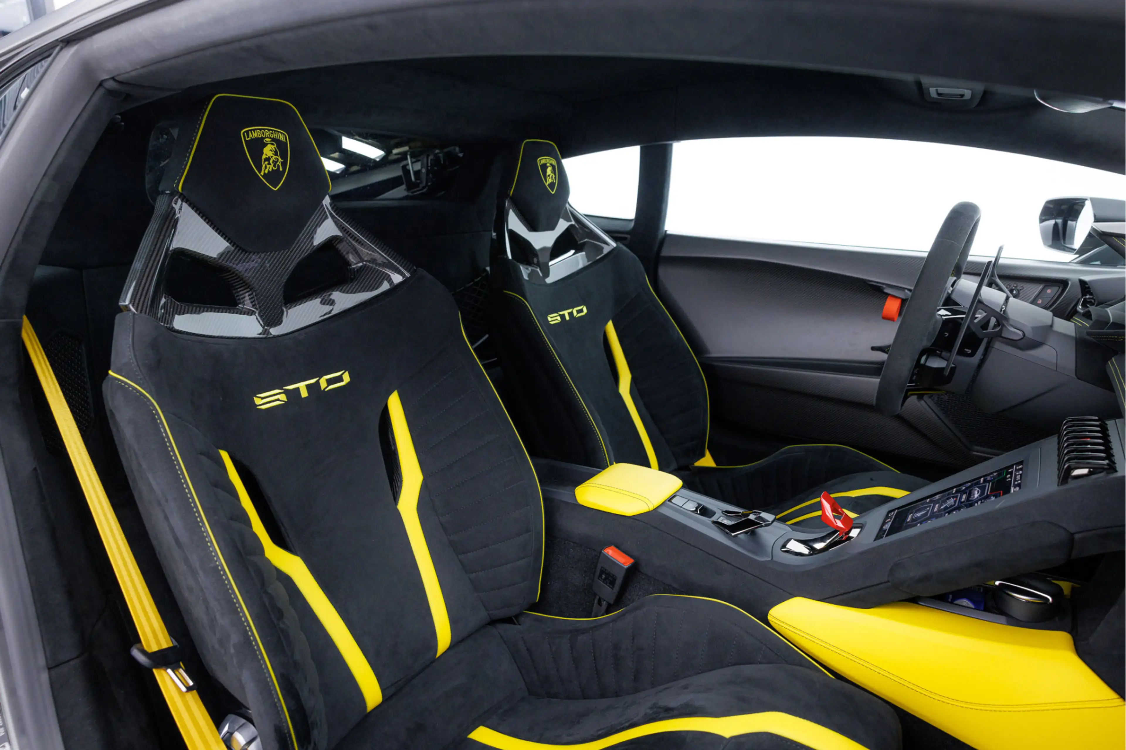 Lamborghini Huracán STO | MY22 | Akrapovic | Xpel Full Coverage — photo 8