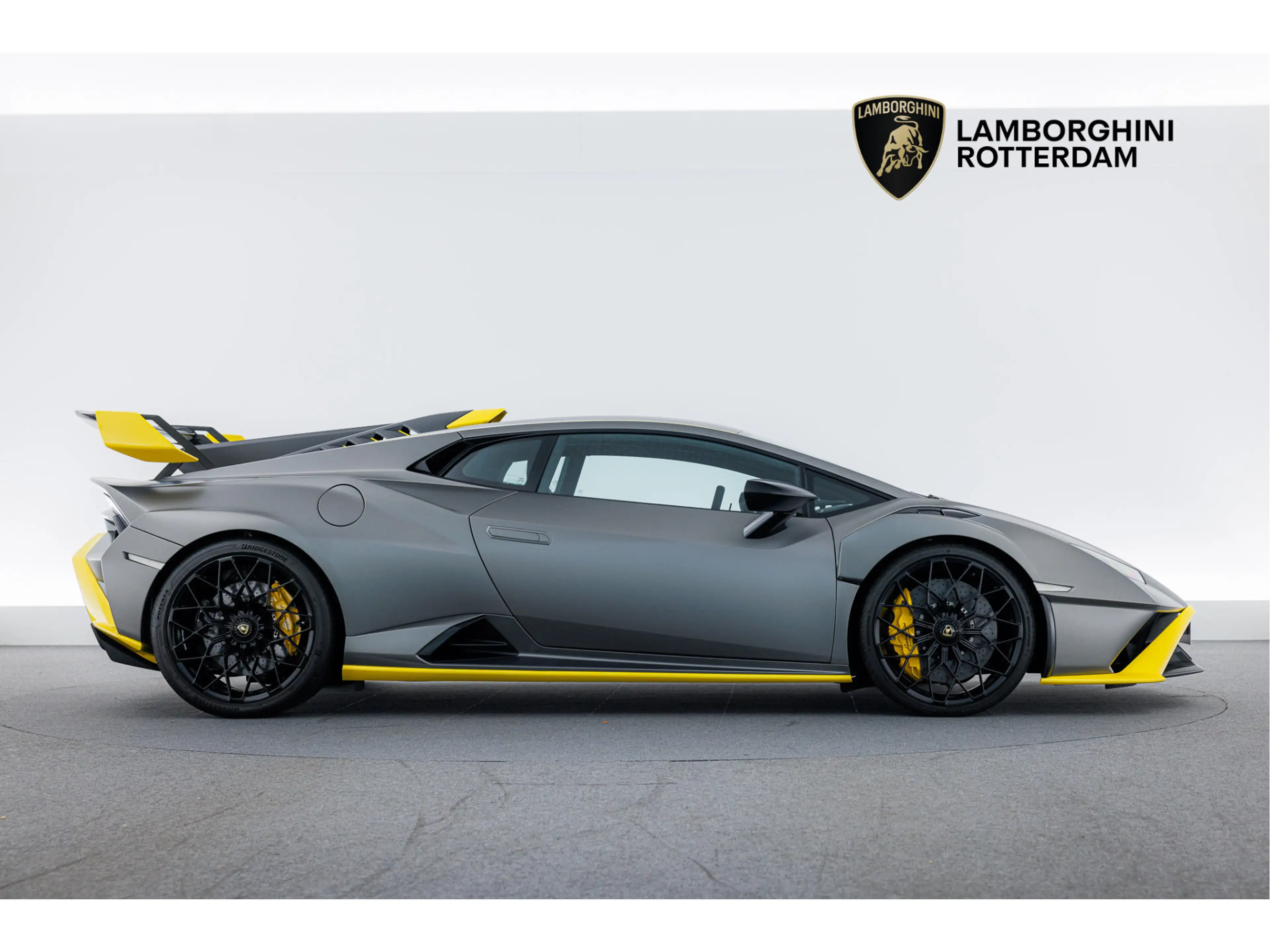 Lamborghini Huracán STO | MY22 | Akrapovic | Xpel Full Coverage — photo 2