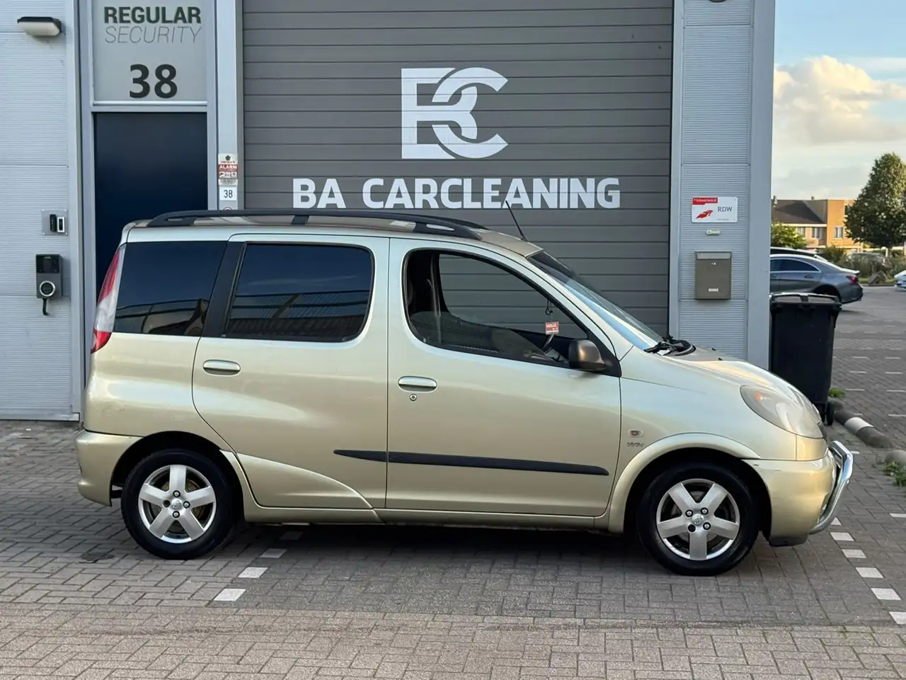 Toyota Yaris Verso 1.3-16V VVT-i Sol | Automaat | Airco, foto 5
