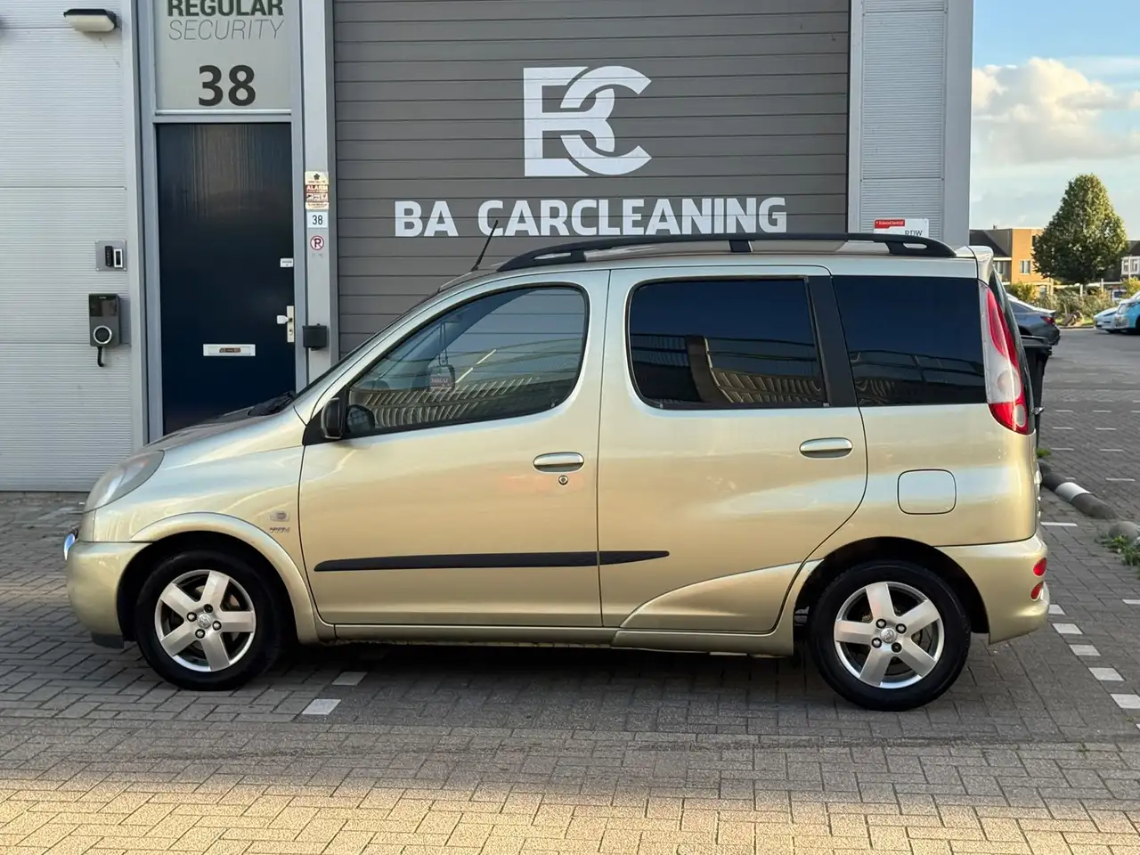 Toyota Yaris Verso 1.3-16V VVT-i Sol | Automaat | Airco, foto 6