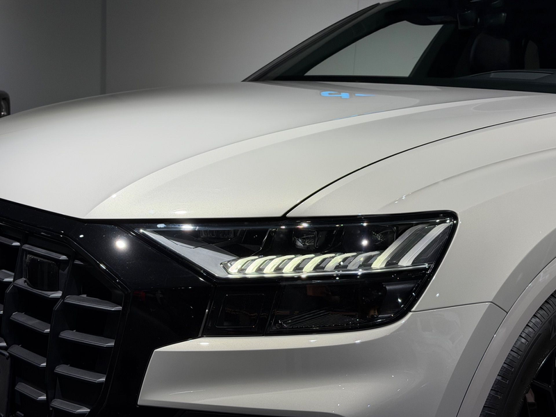 Audi Q8 55 TFSI e quattro / S-Line PLUS / Black Line / LU — photo 7