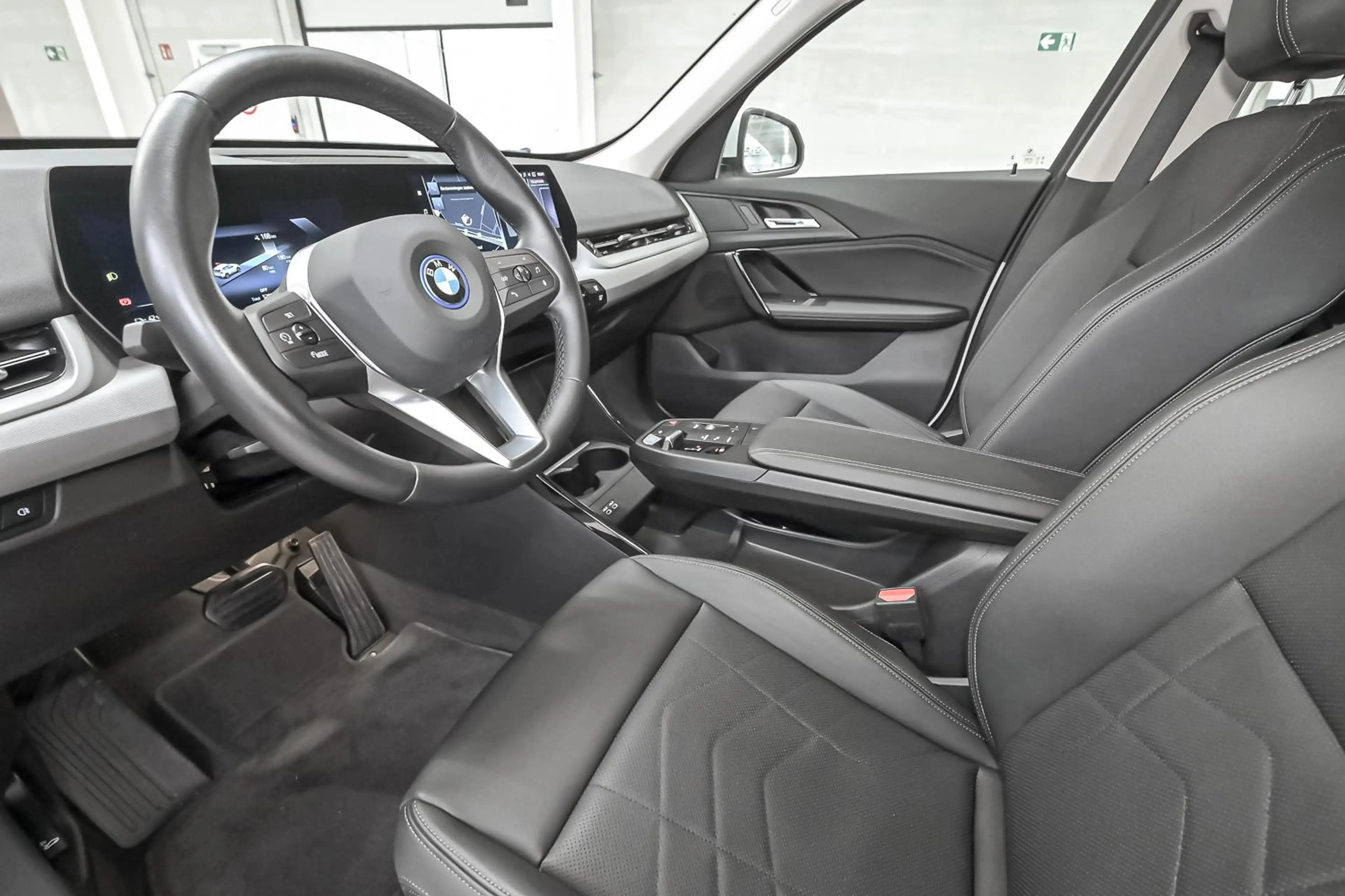 BMW iX1 30 xdrive- 2 ans/jaarr garantie — photo 6