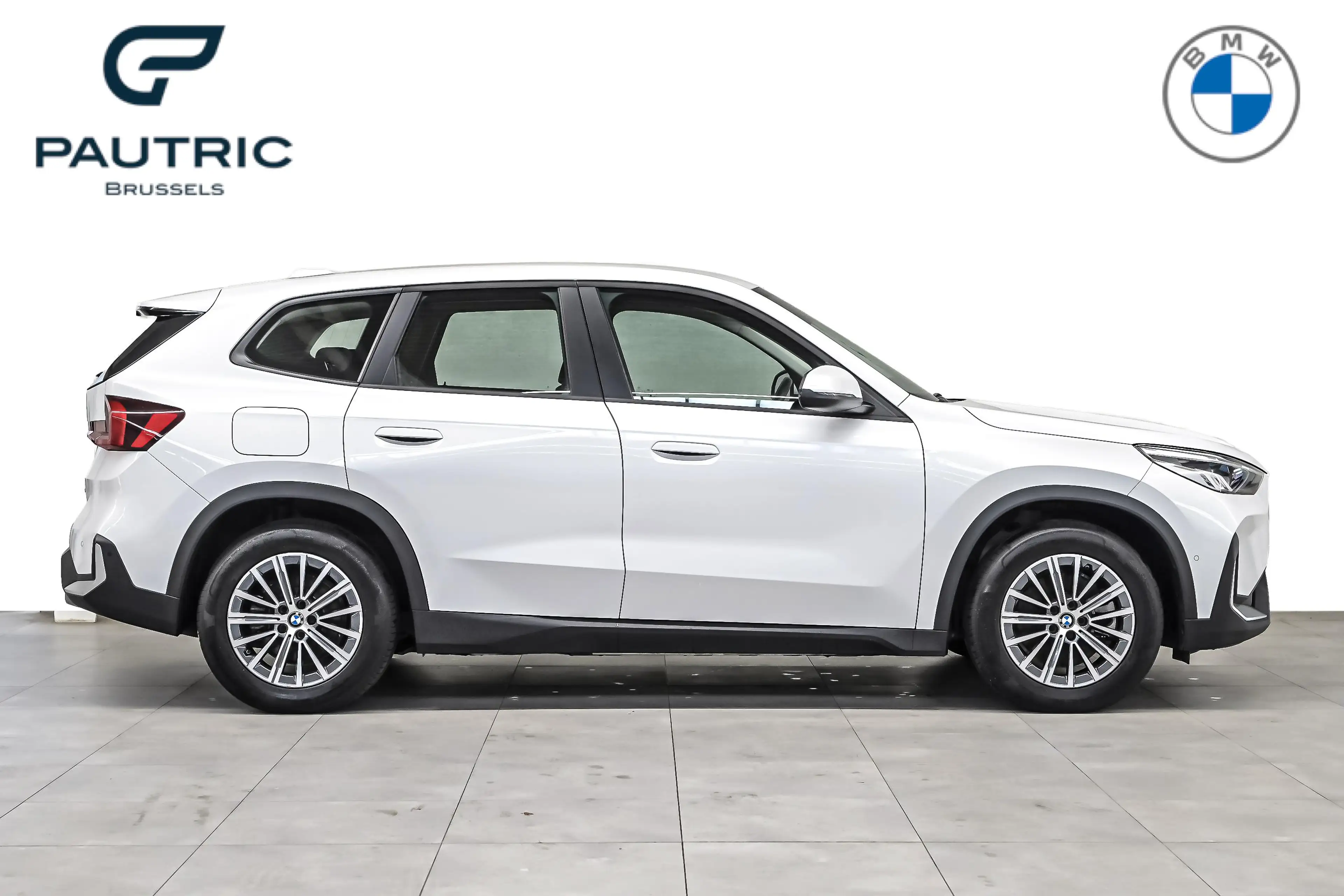 BMW iX1 30 xdrive- 2 ans/jaarr garantie — photo 3