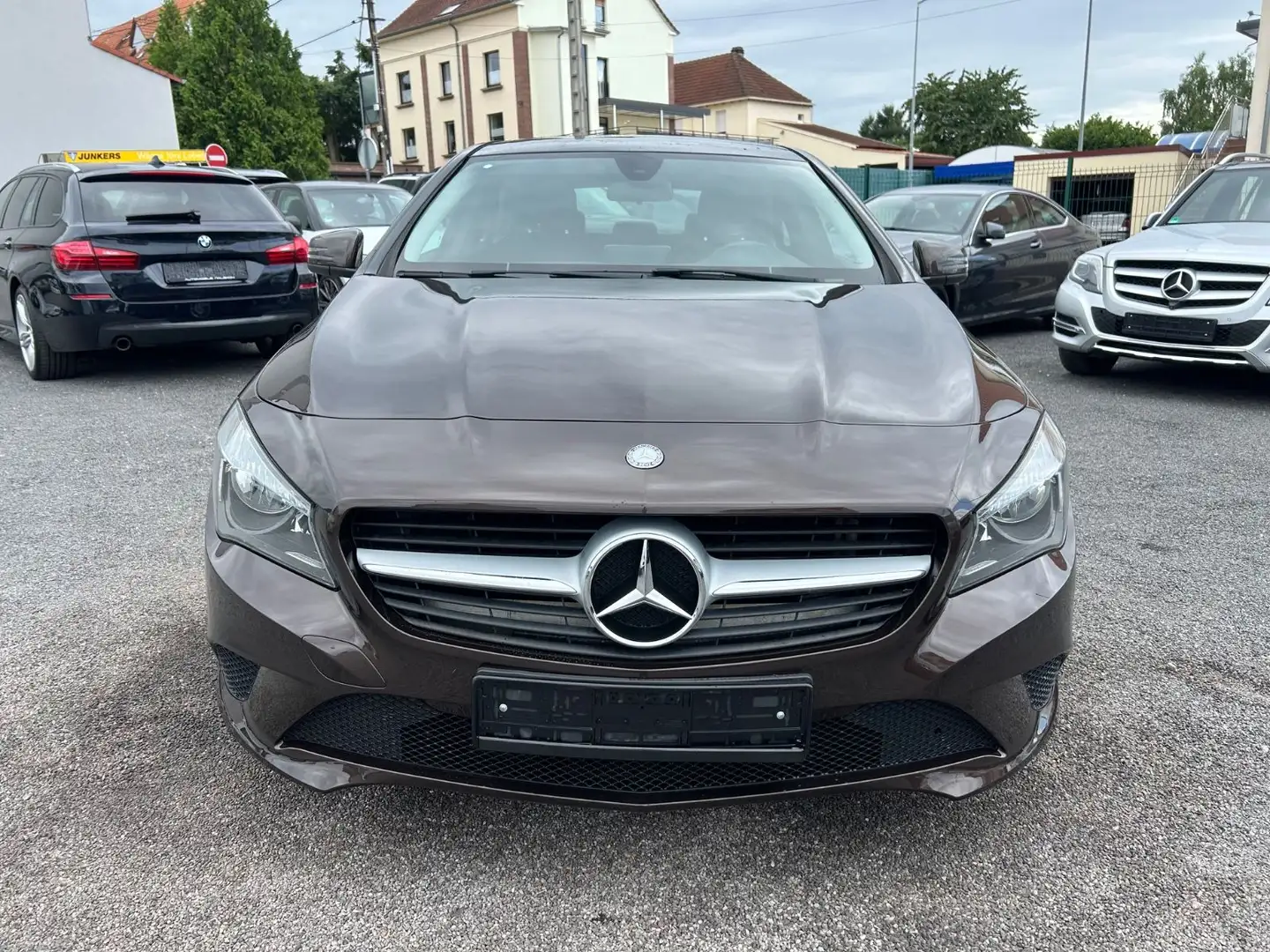 Mercedes-Benz CLA 180 d 7G PANO + NAVI + TEMP Brown - 2