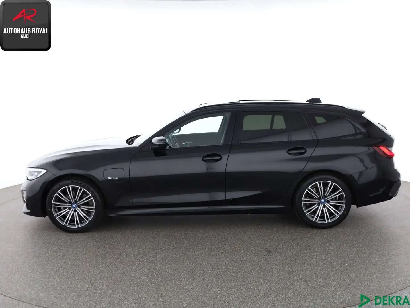 BMW 320 320 e T M SPORT LASER,PANO,KEYLESS,KAMERA,ALARM Schwarz - 2