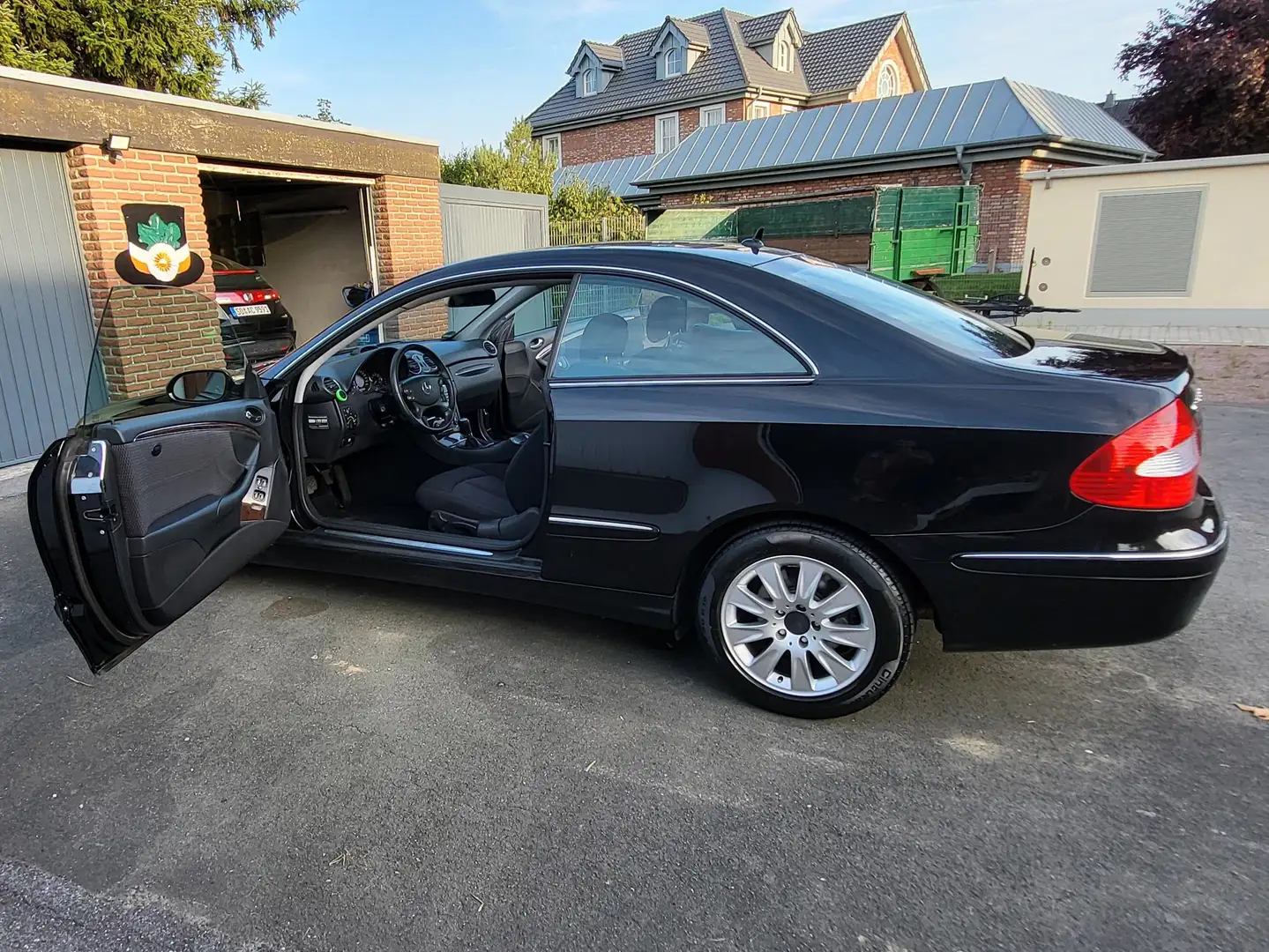 Mercedes-Benz CLK 200 CLK Coupe 200 Kompressor Elegance - 2