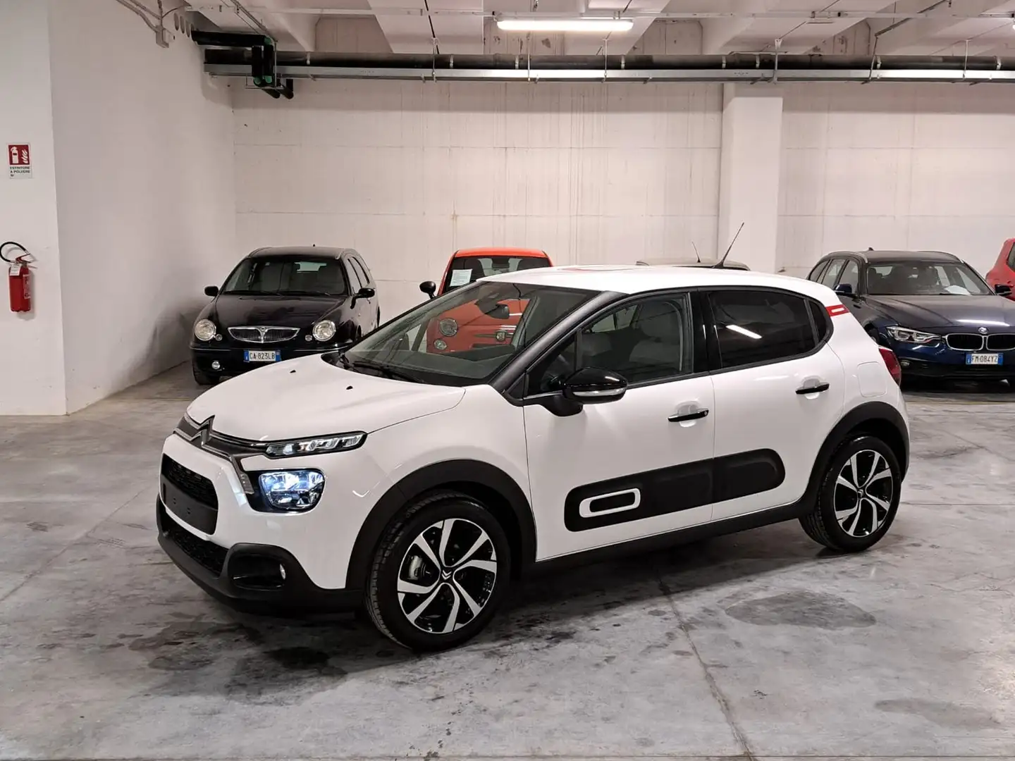 Citroen C3 1200 PureTech 83CV Max 5 Porte (OK NEOPATENTATI) Bianco - 2