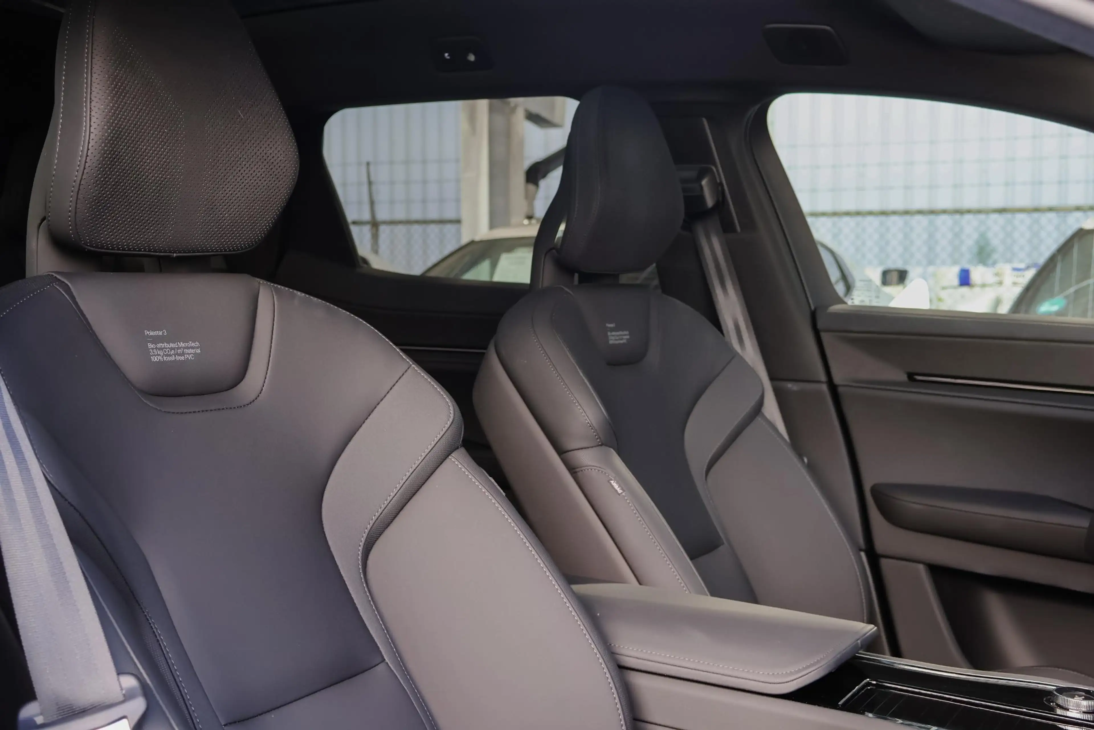 Polestar 3 Long range Single motor Pilot Plus 111 kWh | Adapt — photo 2
